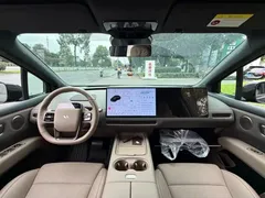 2025 Li Auto i6 2WD Standard, чёрный — фото 13