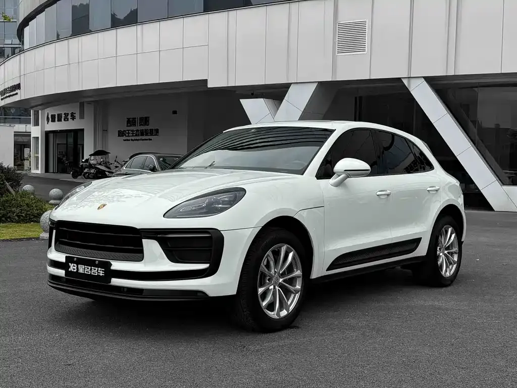 2023 Porsche Macan 2.0T