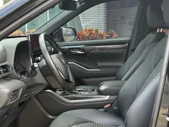 2021 Toyota Crown Kluger 2.5L Hybrid 4WD Luxury, чёрный — фото 8