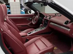 2020 Porsche 718 Boxster 2.0T, белый — фото 11