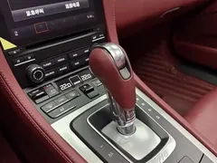 2020 Porsche 718 Boxster 2.0T, белый — фото 13