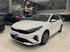 2023 Kia Cerato 1.5L CVT Premium, белый — фото 1