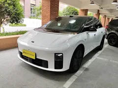 2025 Li Auto i6 2WD Standard, белый — фото 1