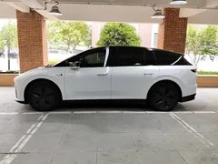 2025 Li Auto i6 2WD Standard, белый — фото 2