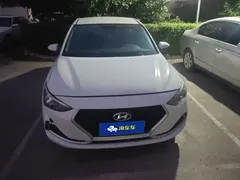 2020 Hyundai Elantra 1.6L AT GL, белый — фото 2