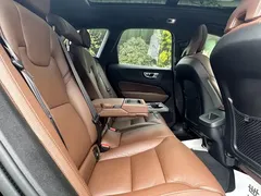 2021 Volvo XC60 4WD Luxury, чёрный — фото 14