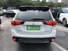 2021 Mitsubishi Outlander 2.4L 4WD 5-seat, белый — фото 6