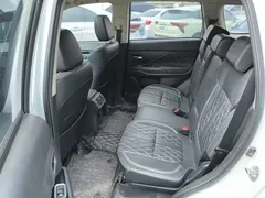 2021 Mitsubishi Outlander 2.4L 4WD 5-seat, белый — фото 17