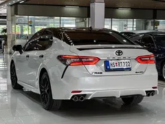 2022 Toyota Camry 2.5S Knight, белый — фото 14