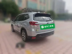 2021 Subaru Forester 2.0i Luxury EyeSight — фото 24