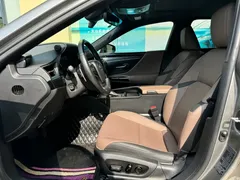 2022 Lexus ES 300h Premium — фото 5