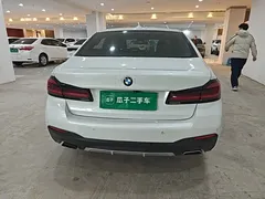 2021 BMW 5 Series 525Li M Sport Package, белый — фото 3