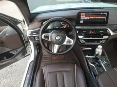 2021 BMW 5 Series 525Li M Sport Package, белый — фото 6