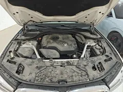 2021 BMW 5 Series 525Li M Sport Package, белый — фото 16