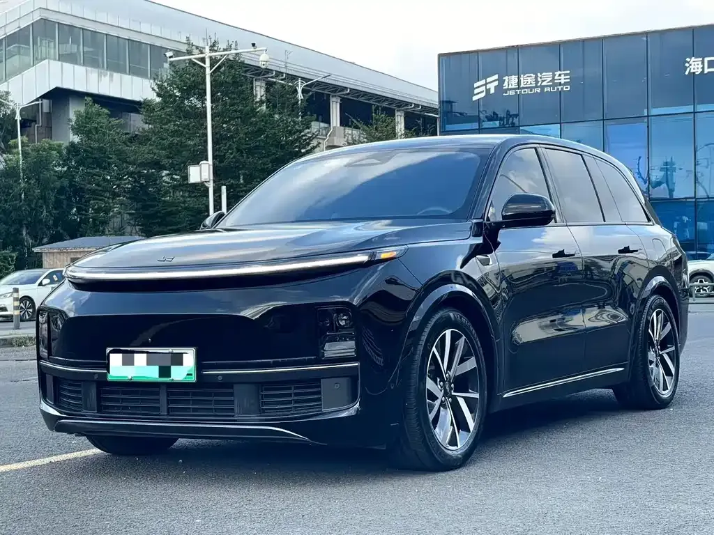 2023 Li Auto L8