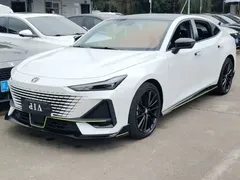 2022 Changan UNI-V 1.5T Sport, белый — фото 1