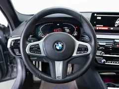 2022 BMW 5 Series 525i M Sport Package — фото 12
