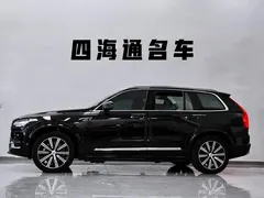 2022 Volvo XC90 B5 Luxury 5-seat, чёрный — фото 4