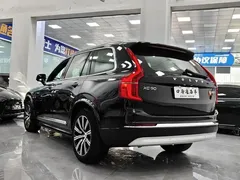 2022 Volvo XC90 B5 Luxury 5-seat, чёрный — фото 5