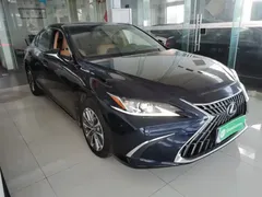 2021 Lexus ES 200 Excellence, синий — фото 4
