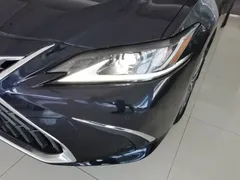 2021 Lexus ES 200 Excellence, синий — фото 24