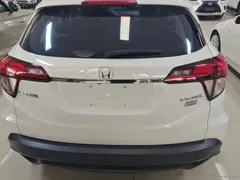 2020 Honda Vezel 220 TURBO CVT Luxury, белый — фото 4