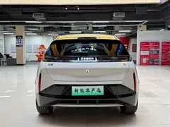 2025 Zeekr X 5 seats Long Range, белый — фото 7
