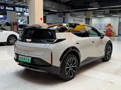 2025 Zeekr X 5 seats Long Range, белый — фото 8