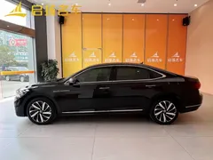 2022 Volkswagen Passat 330TSI Luxury, чёрный — фото 3