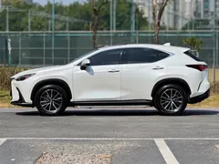 2022 Lexus NX 350h 2WD, белый — фото 3