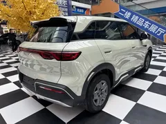 2024 BYD Yuan UP 401km Vitality, зелёный — фото 10