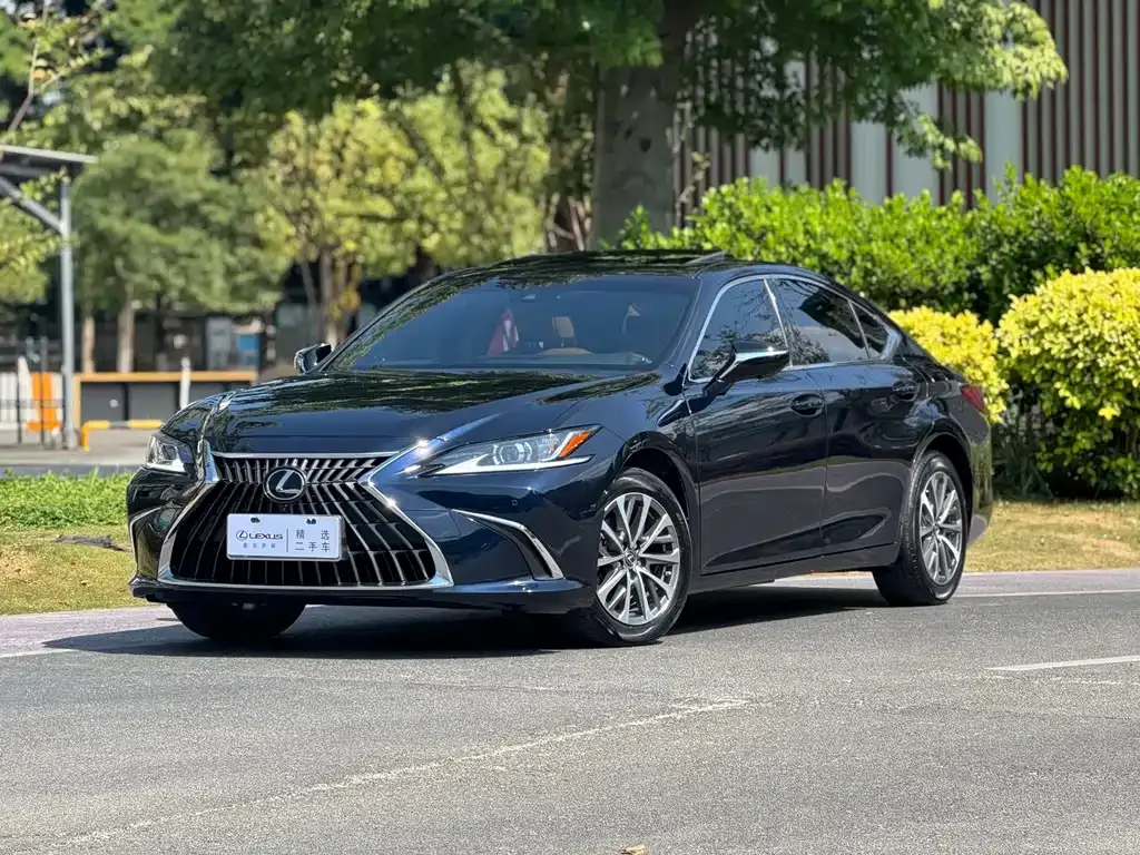 2022 Lexus ES 200 Excellence