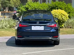 2022 Lexus ES 200 Excellence, синий — фото 15