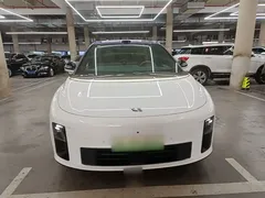 2025 Li Auto i6 4WD Standard, белый — фото 3