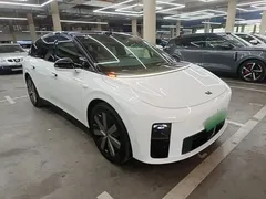 2025 Li Auto i6 4WD Standard, белый — фото 4