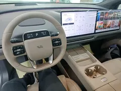 2025 Li Auto i6 4WD Standard, белый — фото 10