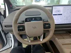2025 Li Auto i6 4WD Standard, белый — фото 11