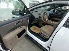 2025 Li Auto i6 4WD Standard, белый — фото 16