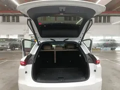 2025 Li Auto i6 4WD Standard, белый — фото 19