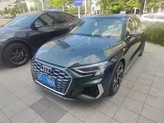 2022 Audi A3L Limousine 35 TFSI Luxury Sport, зелёный — фото 1