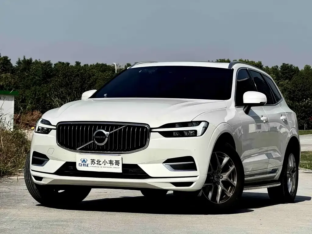 2021 Volvo XC60 4WD Luxury
