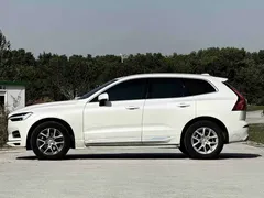 2021 Volvo XC60 4WD Luxury, белый — фото 3