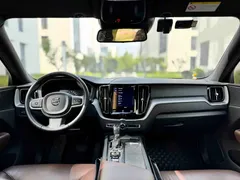 2021 Volvo XC60 4WD Luxury, белый — фото 8