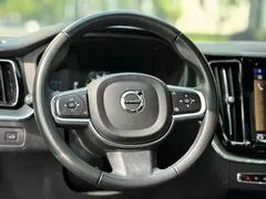 2021 Volvo XC60 4WD Luxury, белый — фото 9