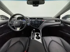 2019 Toyota Camry Hybrid 2.5HG Luxury, белый — фото 5