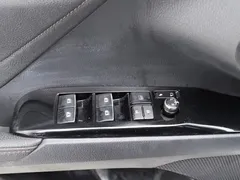 2019 Toyota Camry Hybrid 2.5HG Luxury, белый — фото 9