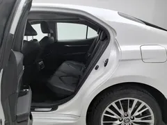 2019 Toyota Camry Hybrid 2.5HG Luxury, белый — фото 15