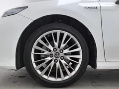 2019 Toyota Camry Hybrid 2.5HG Luxury, белый — фото 17