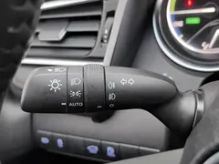 2019 Toyota Camry Hybrid 2.5HG Luxury, белый — фото 21