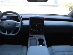2024 Nio ET5T 75kWh Touring — фото 11